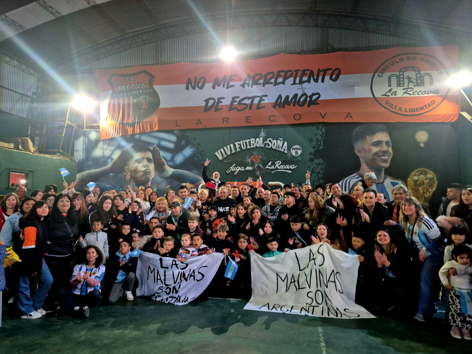 Homenajearon a Enzo Fernández con un mural en el club La Recova de San Martín