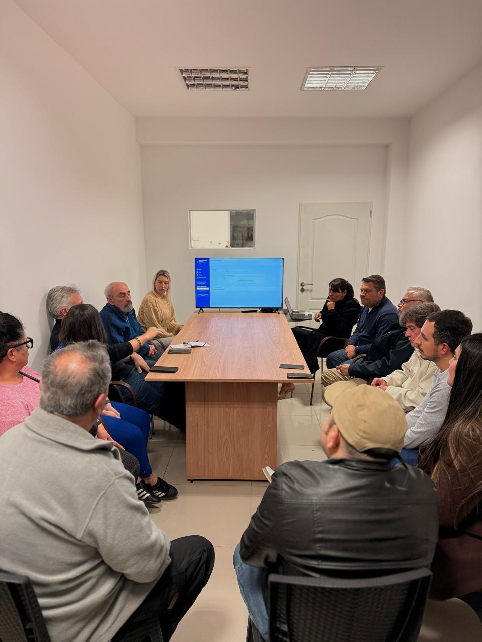 Achilli impulsa un plan de seguridad con tecnología y participación vecinal en Tres de Febrero 